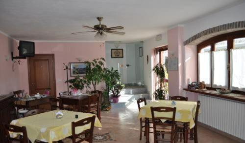 Agriturismo Ai Piacentini Santo Stefano Belbo Exteriör bild