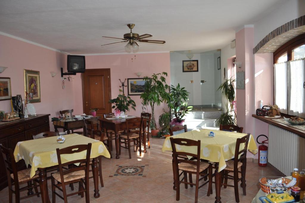 Agriturismo Ai Piacentini Santo Stefano Belbo Exteriör bild